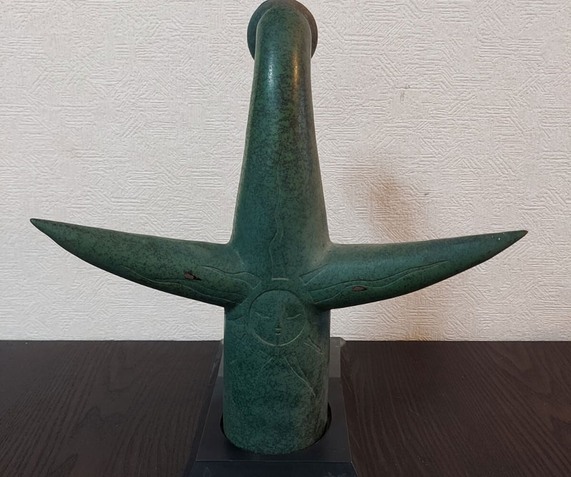 ブロンズ像