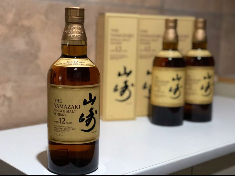 ウィスキー買取の背景画像
